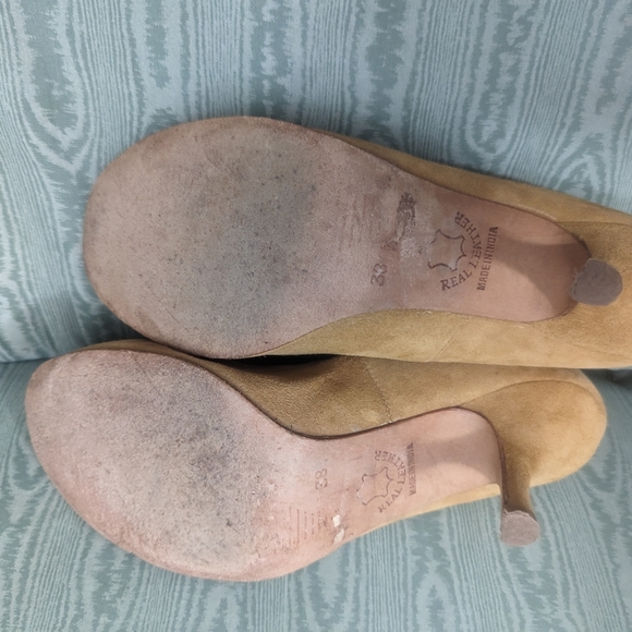 United Colors of Benetton Tan Suede Kitten Heel Pumps - Picture 4 of 5